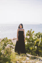 Load image into Gallery viewer, Nénuphar Black Maxi Dress
