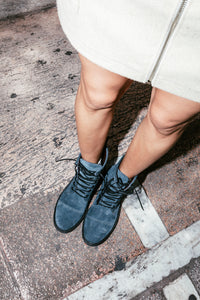 Unisex suede leather lace up boots in Blue/Grey