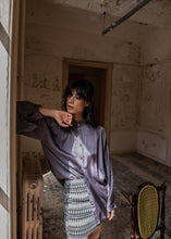 Load image into Gallery viewer, Ailanthus Long Shirt in grey
