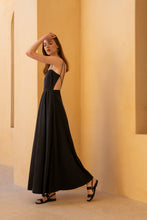 Load image into Gallery viewer, &#39;Nénuphar&#39; Black Maxi Backless Dress

